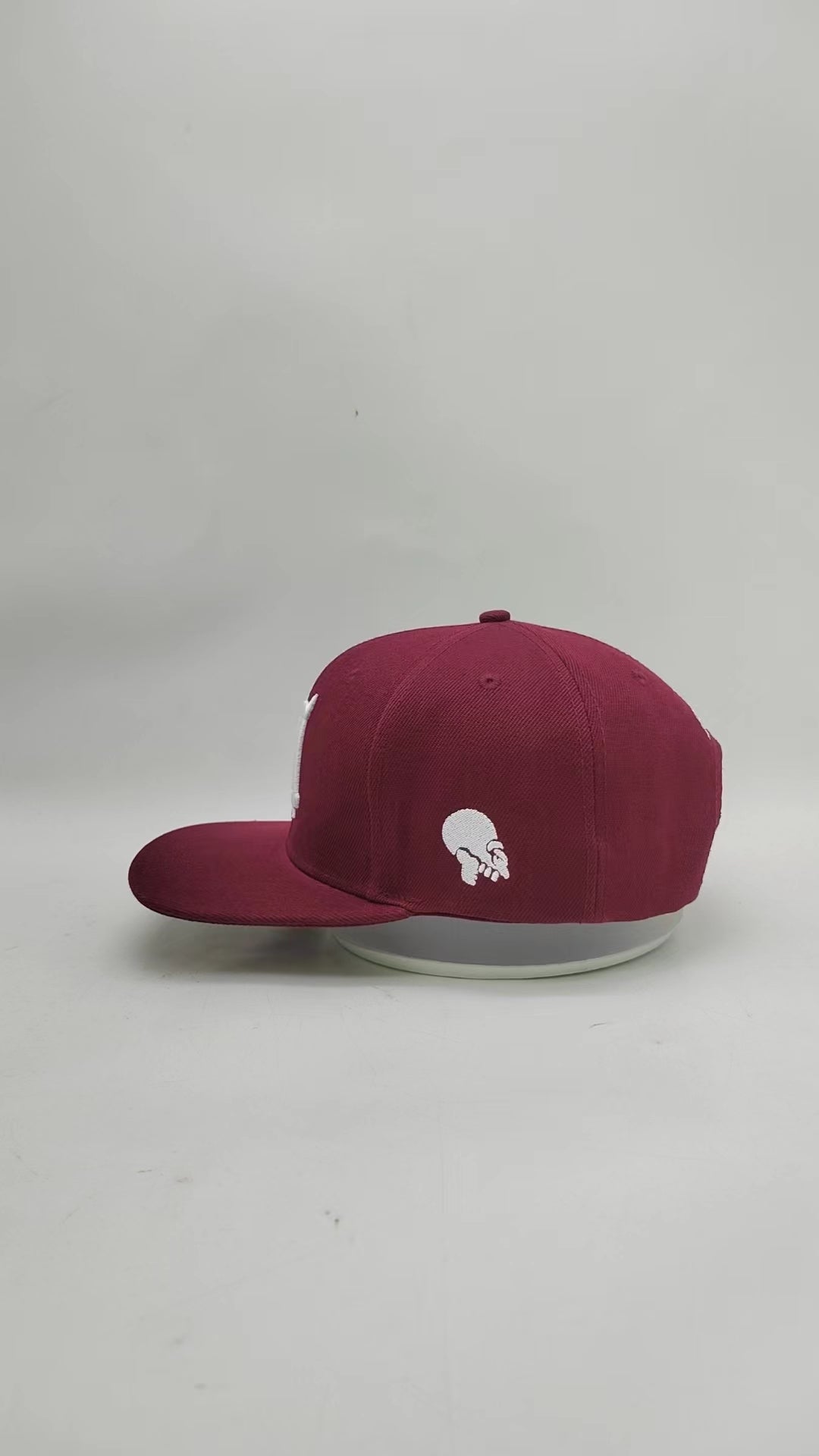 "M" Snack back - Burgundy